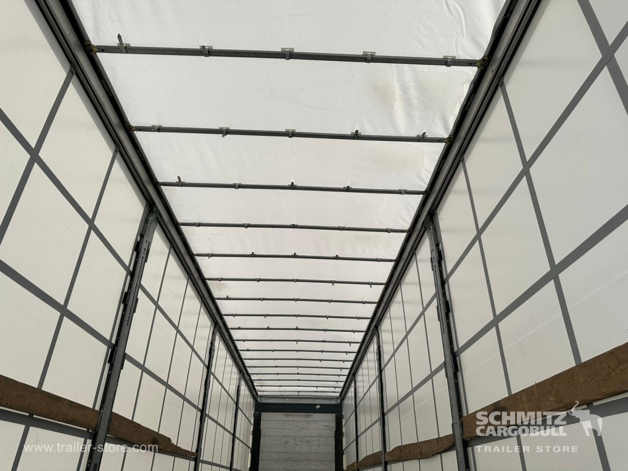 SCHMITZ Curtainsider Standard Taillift - Semiremorcă prelată: Foto 5 SCHMITZ Curtainsider Standard Taillift - Semiremorcă prelată: Foto 5