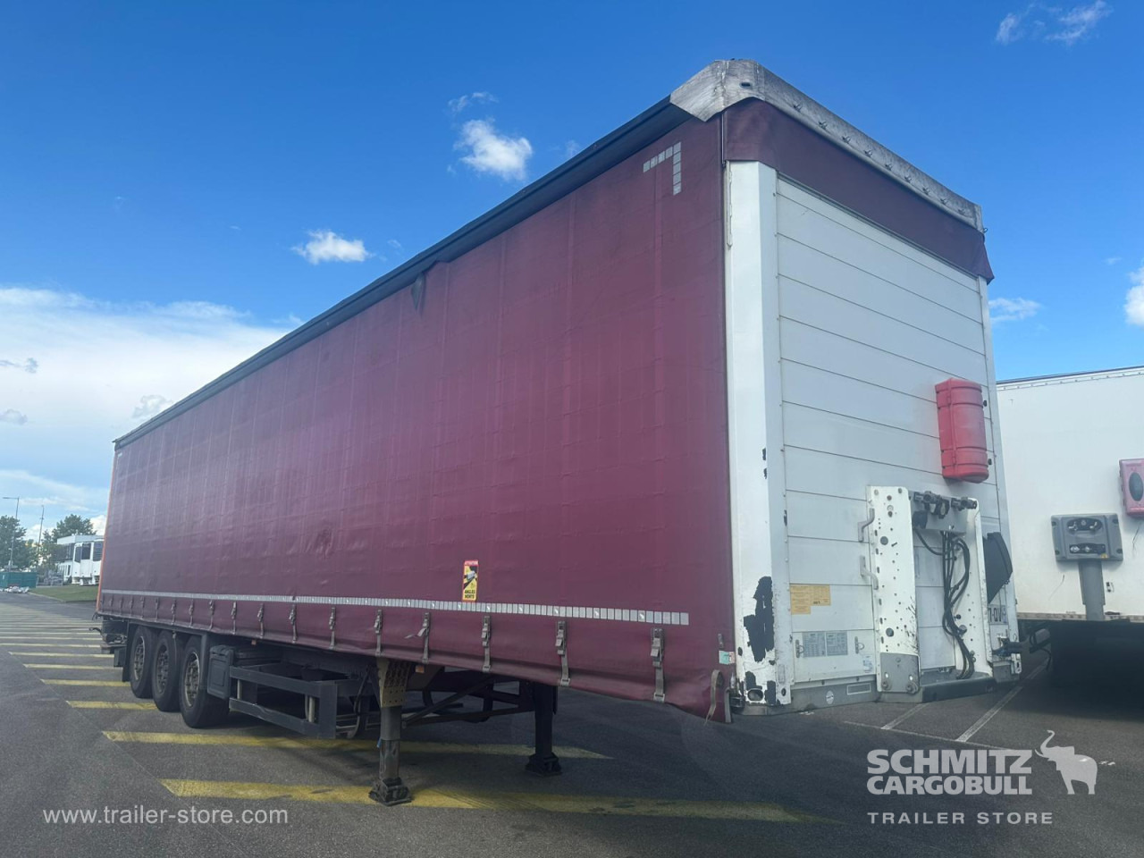 SCHMITZ Curtainsider Standard Taillift - Semiremorcă prelată: Foto 1 SCHMITZ Curtainsider Standard Taillift - Semiremorcă prelată: Foto 1