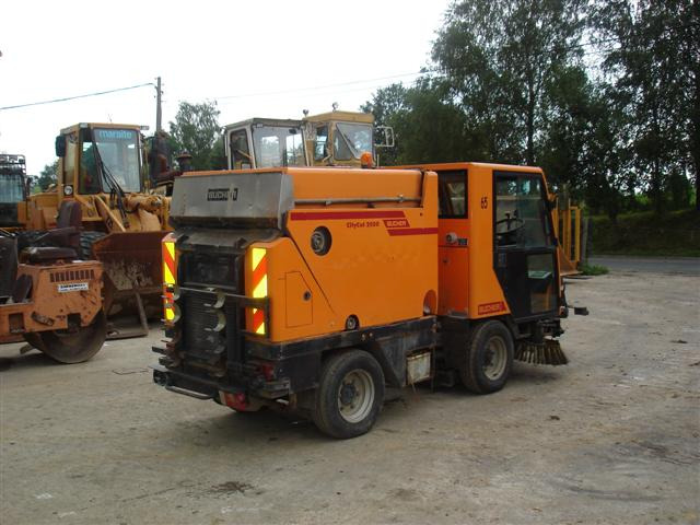Bucher CITY CAT 2000 - Măturătoare stradală: Foto 3 Bucher CITY CAT 2000 - Măturătoare stradală: Foto 3