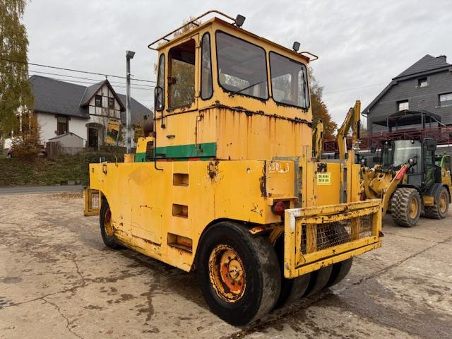 Hamm GRW 15 - Compactor cu pneuri: Foto 4 Hamm GRW 15 - Compactor cu pneuri: Foto 4