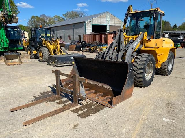 Volvo L 40 TP - Încărcător frontal pe pneuri: Foto 1 Volvo L 40 TP - Încărcător frontal pe pneuri: Foto 1