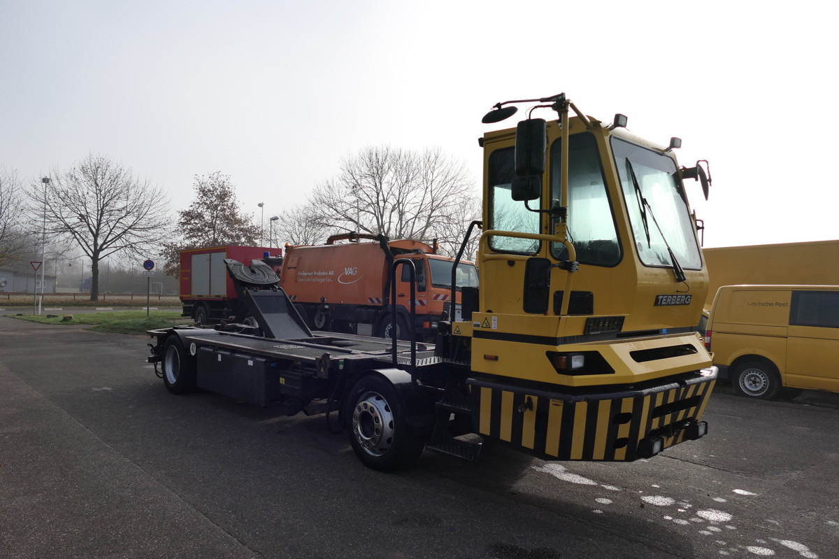 BC 182 Kamag Wiesel WBH 25 Umsetzfahrzeug - Camion transport containere/ Swap body: Foto 4 BC 182 Kamag Wiesel WBH 25 Umsetzfahrzeug - Camion transport containere/ Swap body: Foto 4