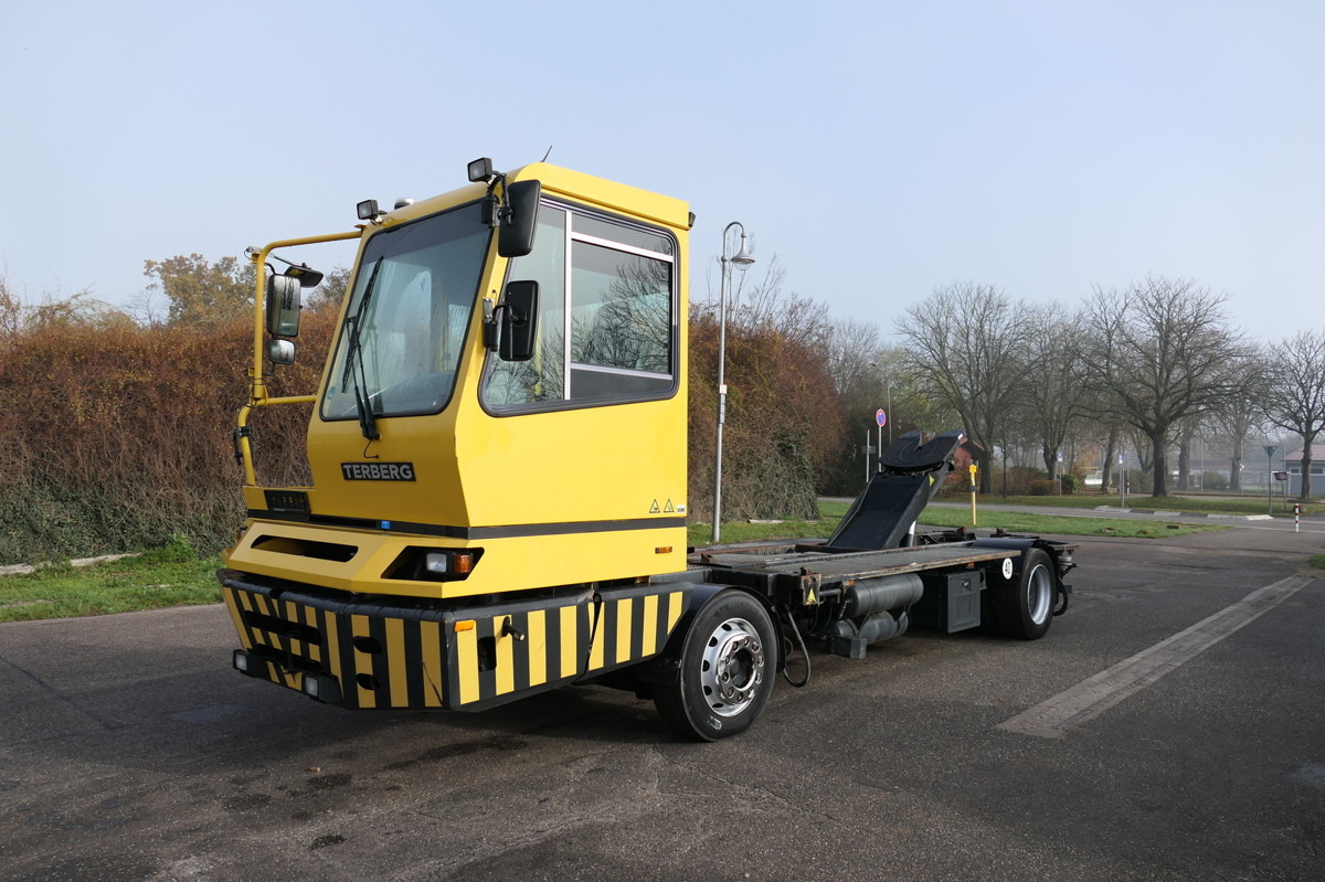 BC 182 Kamag Wiesel WBH 25 Umsetzfahrzeug - Camion transport containere/ Swap body: Foto 3 BC 182 Kamag Wiesel WBH 25 Umsetzfahrzeug - Camion transport containere/ Swap body: Foto 3