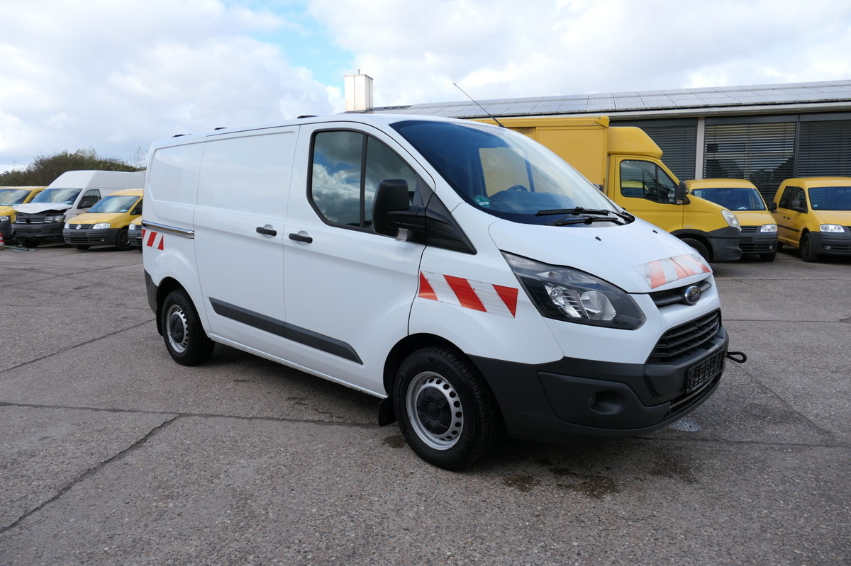 FORD Transit Custom 290 2.0 TDCi KLIMA TEMPOMAT AHK W - Autoutilitară compactă: Foto 3 FORD Transit Custom 290 2.0 TDCi KLIMA TEMPOMAT AHK W - Autoutilitară compactă: Foto 3
