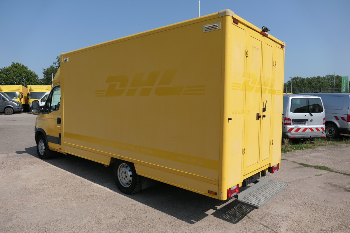 IVECO Daily 35 S11 C30C AUTOMATIK KAMERA Regale LUFT D - Autoutilitară box: Foto 4 IVECO Daily 35 S11 C30C AUTOMATIK KAMERA Regale LUFT D - Autoutilitară box: Foto 4