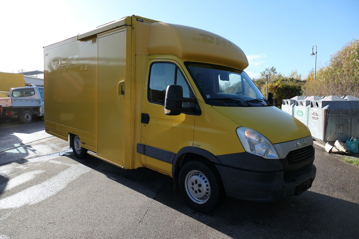 IVECO Daily 35 S11 C30C AUTOMATIK KAMERA Regale LUFT D - Autoutilitară box: Foto 1 IVECO Daily 35 S11 C30C AUTOMATIK KAMERA Regale LUFT D - Autoutilitară box: Foto 1