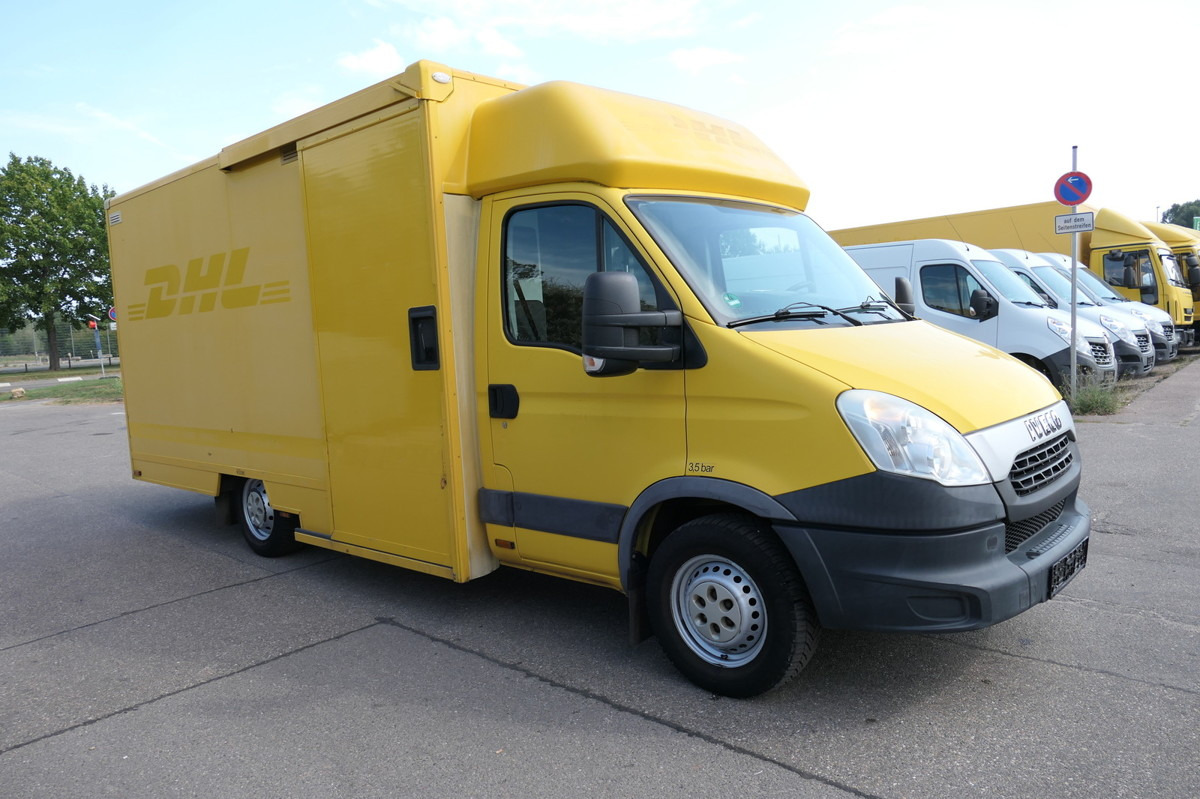 IVECO Daily 35 S11 C30C AUTOMATIK KAMERA Regale LUFT D - Autoutilitară box: Foto 2 IVECO Daily 35 S11 C30C AUTOMATIK KAMERA Regale LUFT D - Autoutilitară box: Foto 2