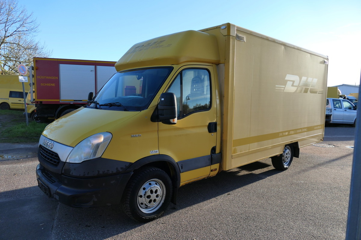 IVECO Daily 35 S11 C30C AUTOMATIK KAMERA Regale LUFT D - Autoutilitară box: Foto 2 IVECO Daily 35 S11 C30C AUTOMATIK KAMERA Regale LUFT D - Autoutilitară box: Foto 2
