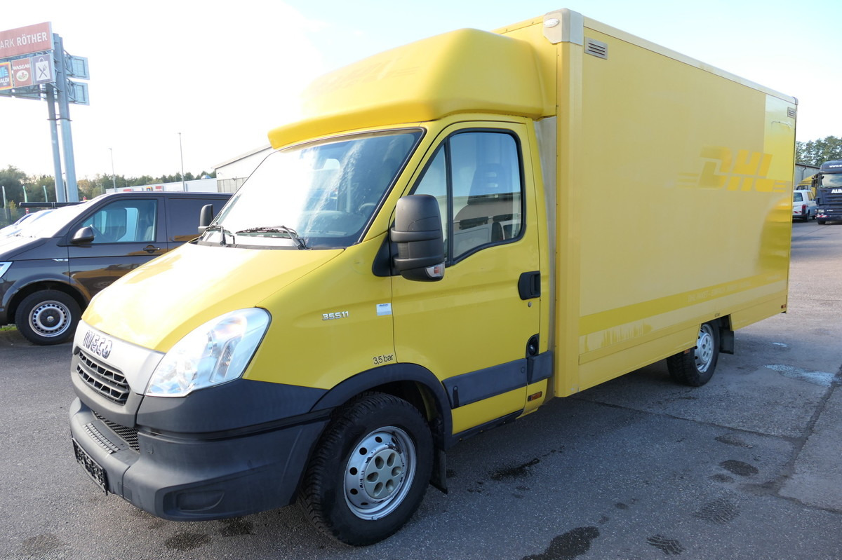 IVECO Daily 35 S11 C30C AUTOMATIK KAMERA Regale LUFT D - Autoutilitară box: Foto 1 IVECO Daily 35 S11 C30C AUTOMATIK KAMERA Regale LUFT D - Autoutilitară box: Foto 1