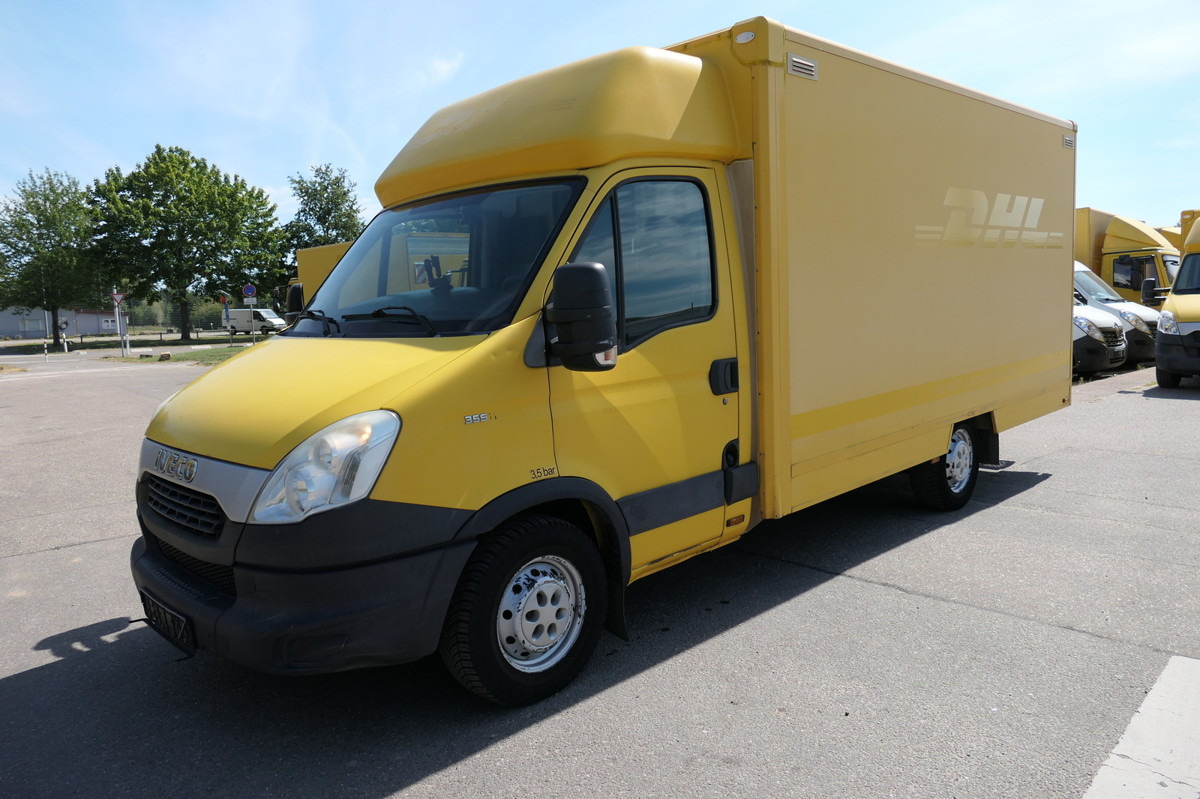 IVECO Daily 35 S11 C30C AUTOMATIK KAMERA Regale LUFT D - Autoutilitară box: Foto 1 IVECO Daily 35 S11 C30C AUTOMATIK KAMERA Regale LUFT D - Autoutilitară box: Foto 1