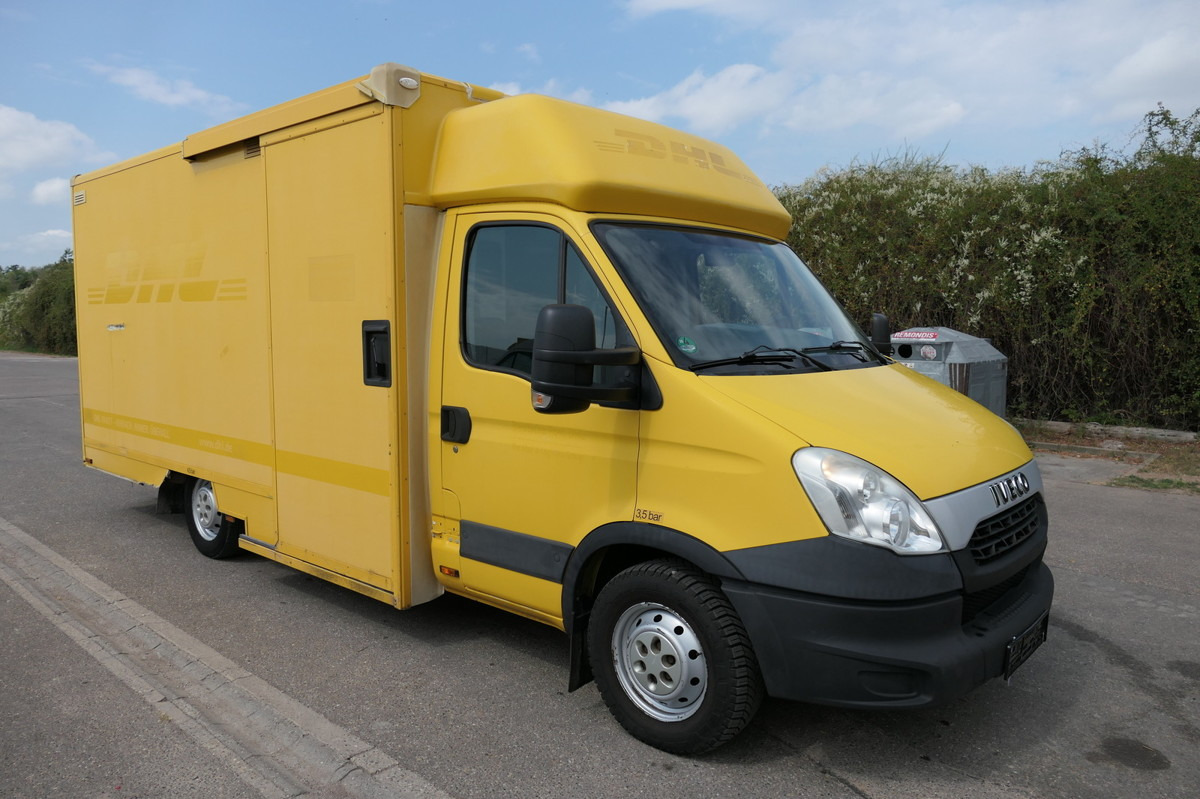 IVECO Daily 35 S11 C30C AUTOMATIK KAMERA Regale LUFT D - Autoutilitară box: Foto 1 IVECO Daily 35 S11 C30C AUTOMATIK KAMERA Regale LUFT D - Autoutilitară box: Foto 1