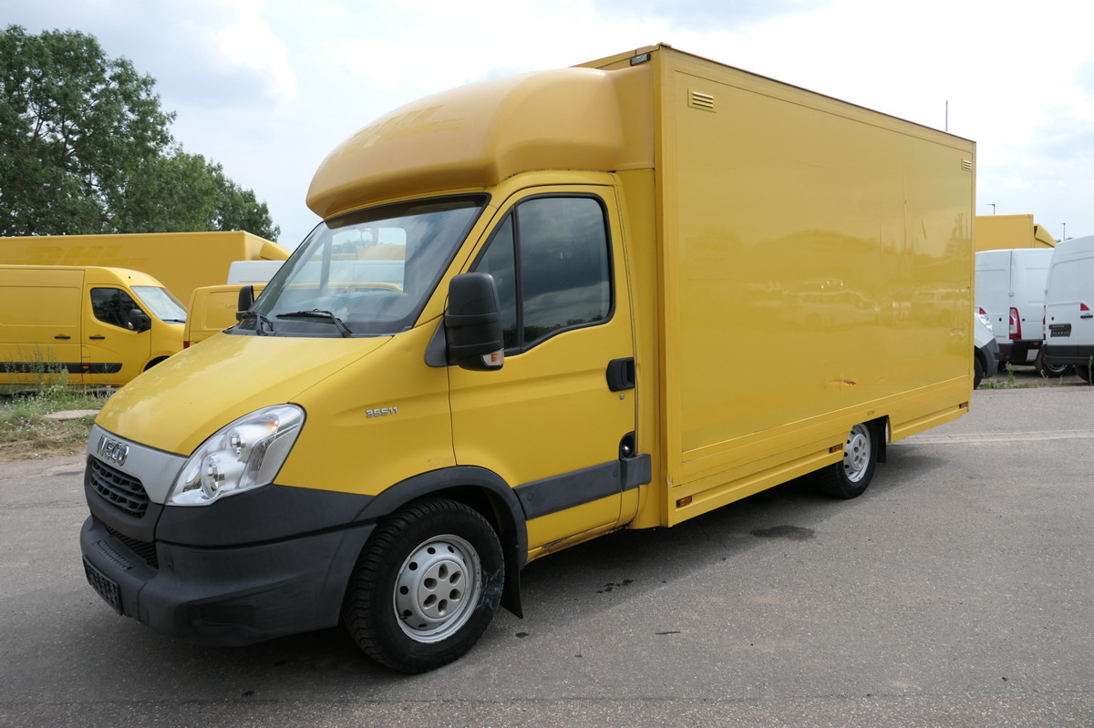 IVECO Daily 35 S11 C30C AUTOMATIK KAMERA Regale LUFT D - Autoutilitară box: Foto 1 IVECO Daily 35 S11 C30C AUTOMATIK KAMERA Regale LUFT D - Autoutilitară box: Foto 1