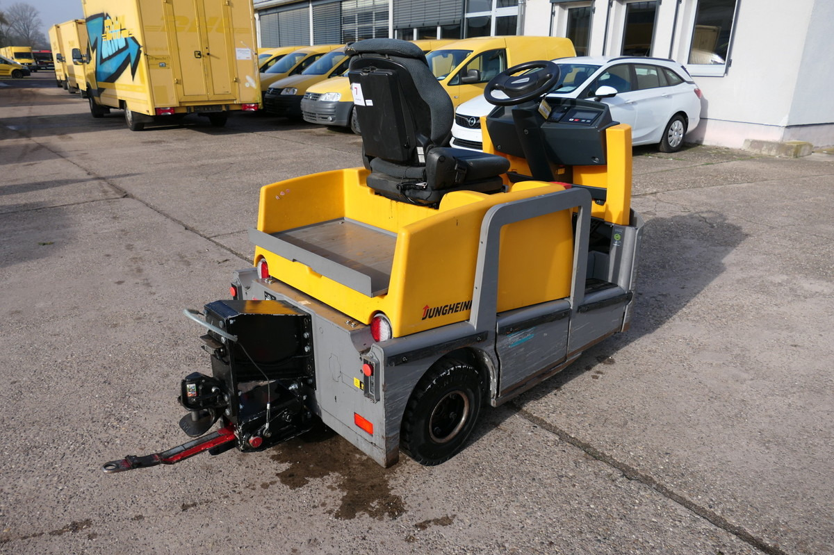 JUNGHEINRICH EZS 570 Schlepper Batterie 20/2017 - Tractor electric: Foto 3 JUNGHEINRICH EZS 570 Schlepper Batterie 20/2017 - Tractor electric: Foto 3