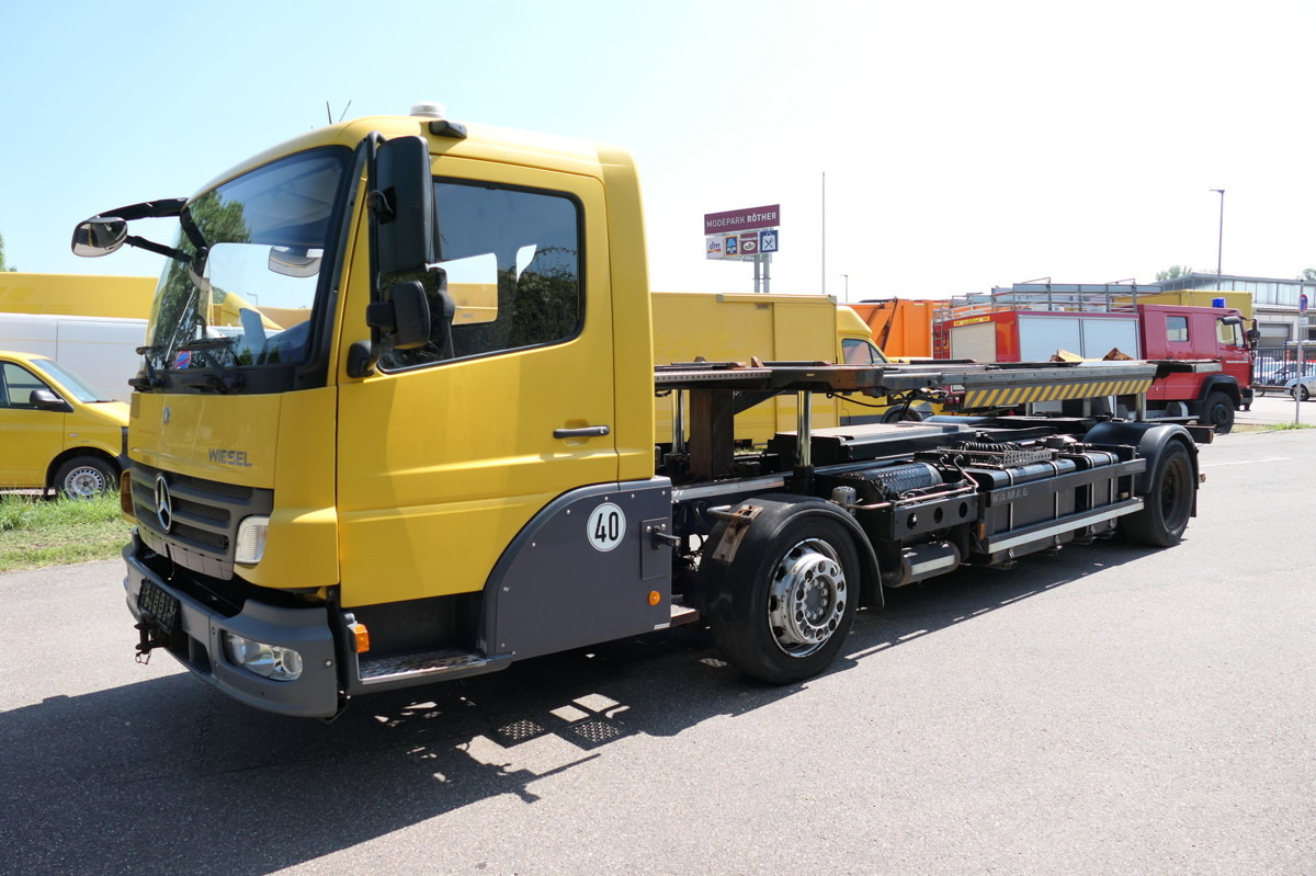 MERCEDES-BENZ KAMAG WBH 25 Wiesel Sattelkupplung Umsetzfahrz. - Camion transport containere/ Swap body: Foto 3 MERCEDES-BENZ KAMAG WBH 25 Wiesel Sattelkupplung Umsetzfahrz. - Camion transport containere/ Swap body: Foto 3