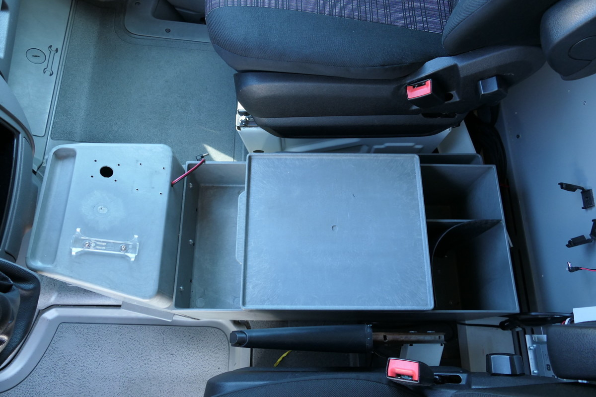 Ambulanță MERCEDES-BENZ Sprinter 316 CDI Klima Rettungswagen: Foto 15 Ambulanță MERCEDES-BENZ Sprinter 316 CDI Klima Rettungswagen: Foto 15