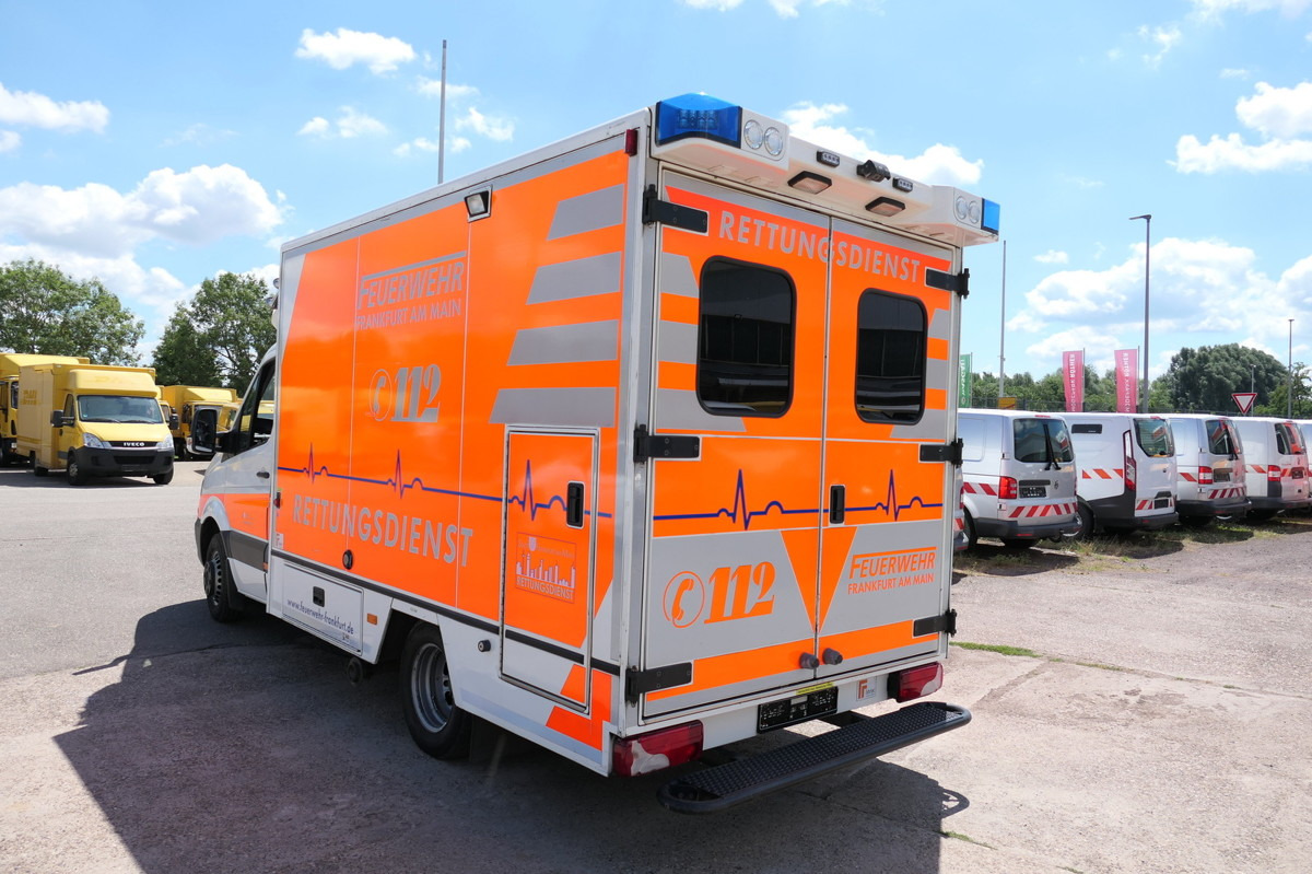 MERCEDES-BENZ Sprinter 519 CDI Klima Krankenwagen Fahrtec Aufb - Ambulanță: Foto 3 MERCEDES-BENZ Sprinter 519 CDI Klima Krankenwagen Fahrtec Aufb - Ambulanță: Foto 3