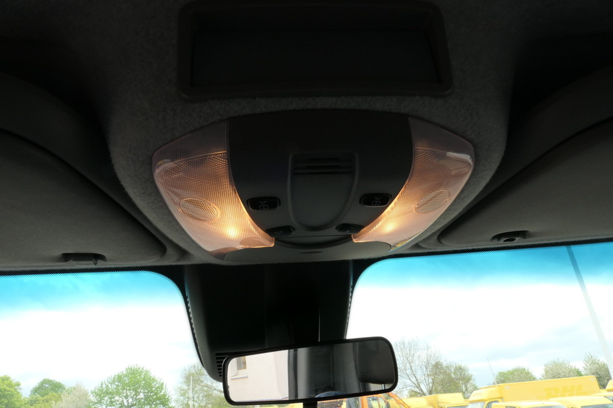 Ambulanță MERCEDES-BENZ Sprinter 519 CDI Klima Krankenwagen: Foto 18 Ambulanță MERCEDES-BENZ Sprinter 519 CDI Klima Krankenwagen: Foto 18