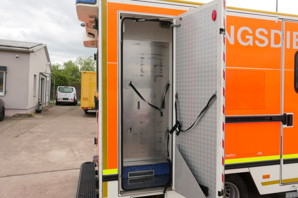 Ambulanță MERCEDES-BENZ Sprinter 519 CDI Klima Krankenwagen: Foto 11 Ambulanță MERCEDES-BENZ Sprinter 519 CDI Klima Krankenwagen: Foto 11