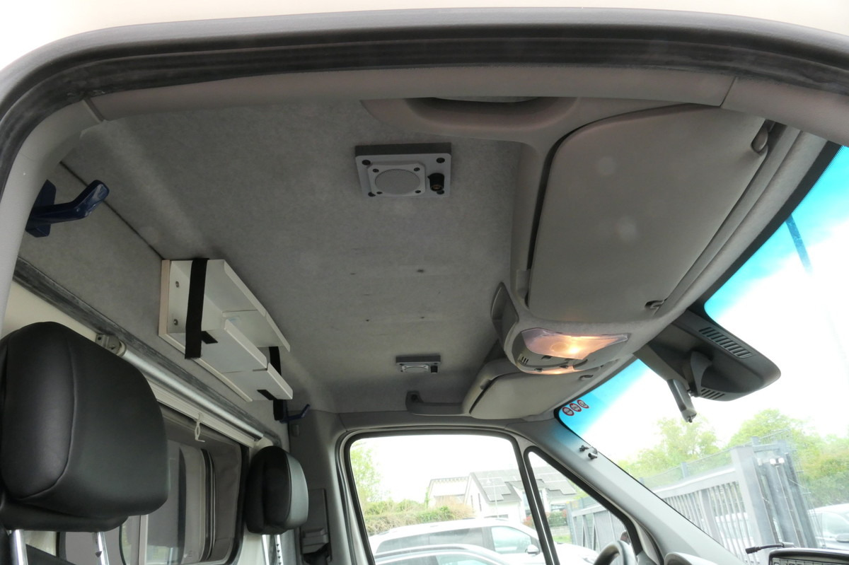 Ambulanță MERCEDES-BENZ Sprinter 519 CDI Klima Krankenwagen: Foto 14 Ambulanță MERCEDES-BENZ Sprinter 519 CDI Klima Krankenwagen: Foto 14