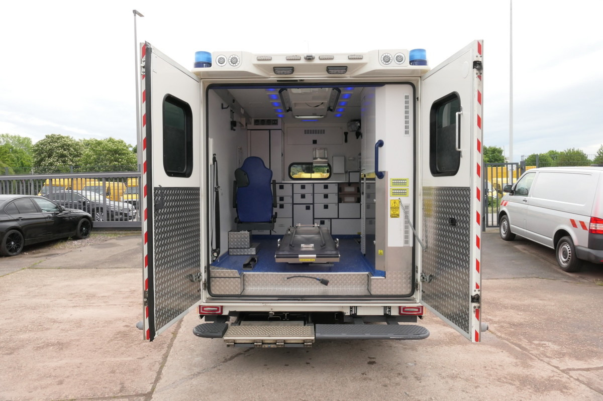 MERCEDES-BENZ Sprinter 519 CDI Klima Krankenwagen - Ambulanță: Foto 5 MERCEDES-BENZ Sprinter 519 CDI Klima Krankenwagen - Ambulanță: Foto 5