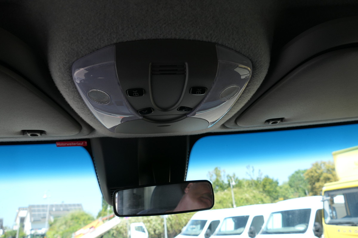 Ambulanță MERCEDES-BENZ Sprinter 519 CDI Klima Krankenwagen: Foto 18 Ambulanță MERCEDES-BENZ Sprinter 519 CDI Klima Krankenwagen: Foto 18