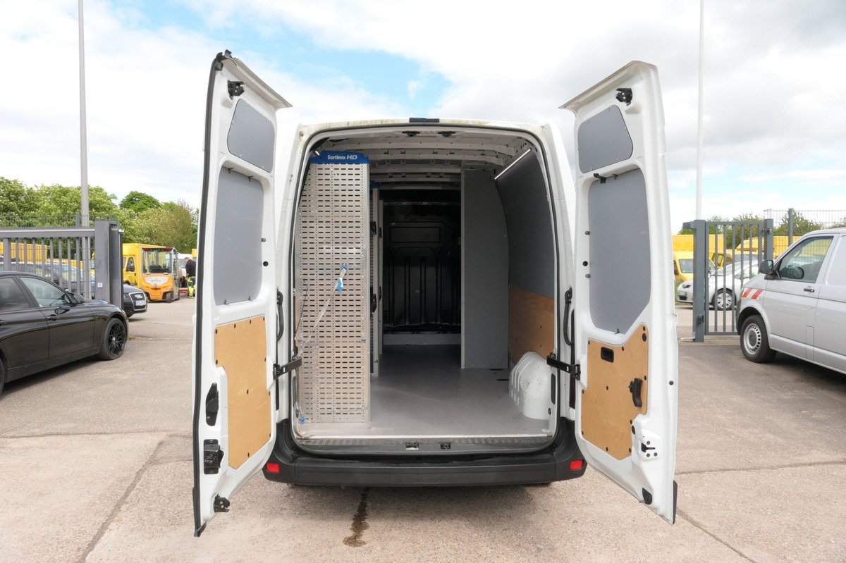 RENAULT Master 130 dCi L3H2 Euro6 KLIMA COC Regal - Dubă: Foto 1 RENAULT Master 130 dCi L3H2 Euro6 KLIMA COC Regal - Dubă: Foto 1