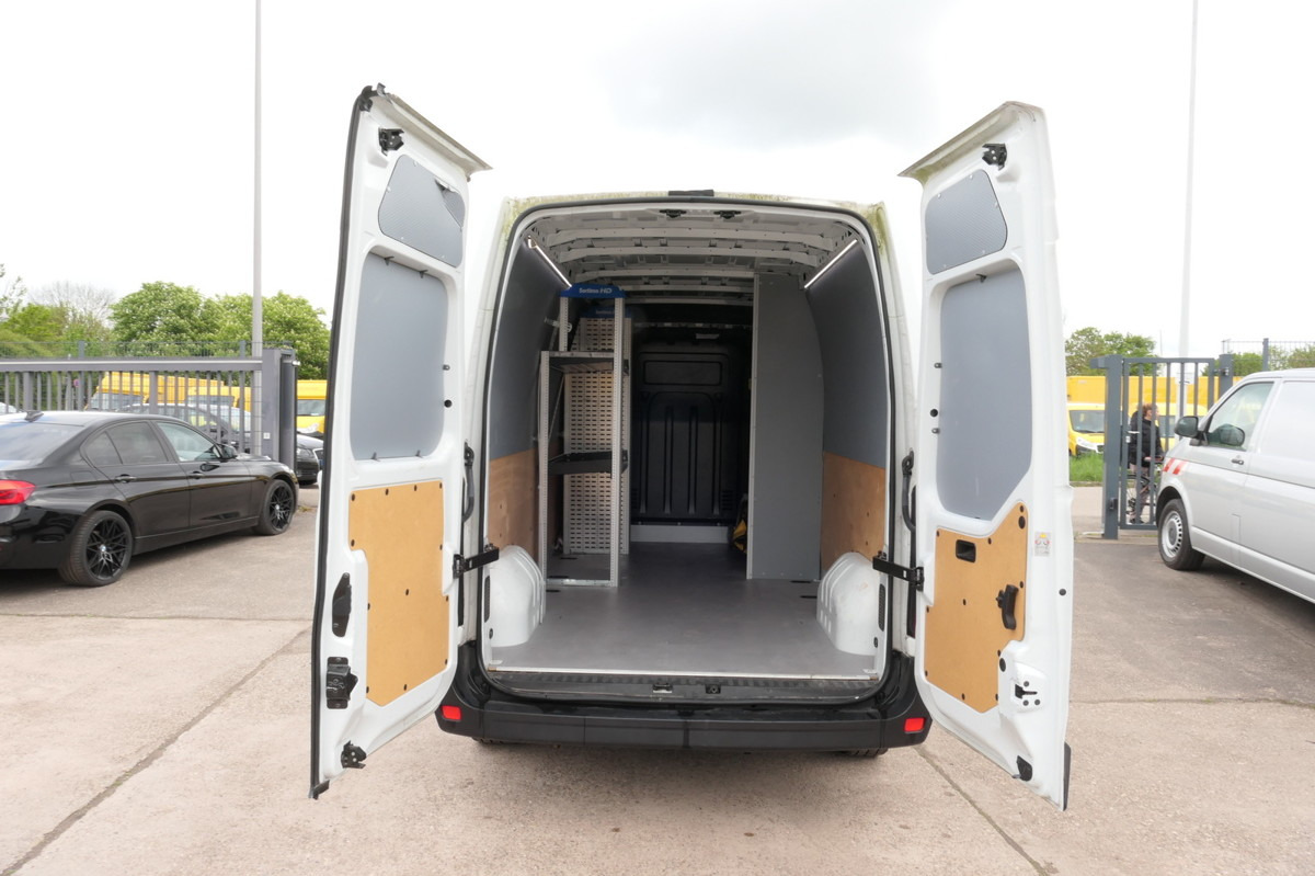 RENAULT Master 130 dCi L3H2 Euro6 KLIMA COC Regal - Dubă: Foto 1 RENAULT Master 130 dCi L3H2 Euro6 KLIMA COC Regal - Dubă: Foto 1