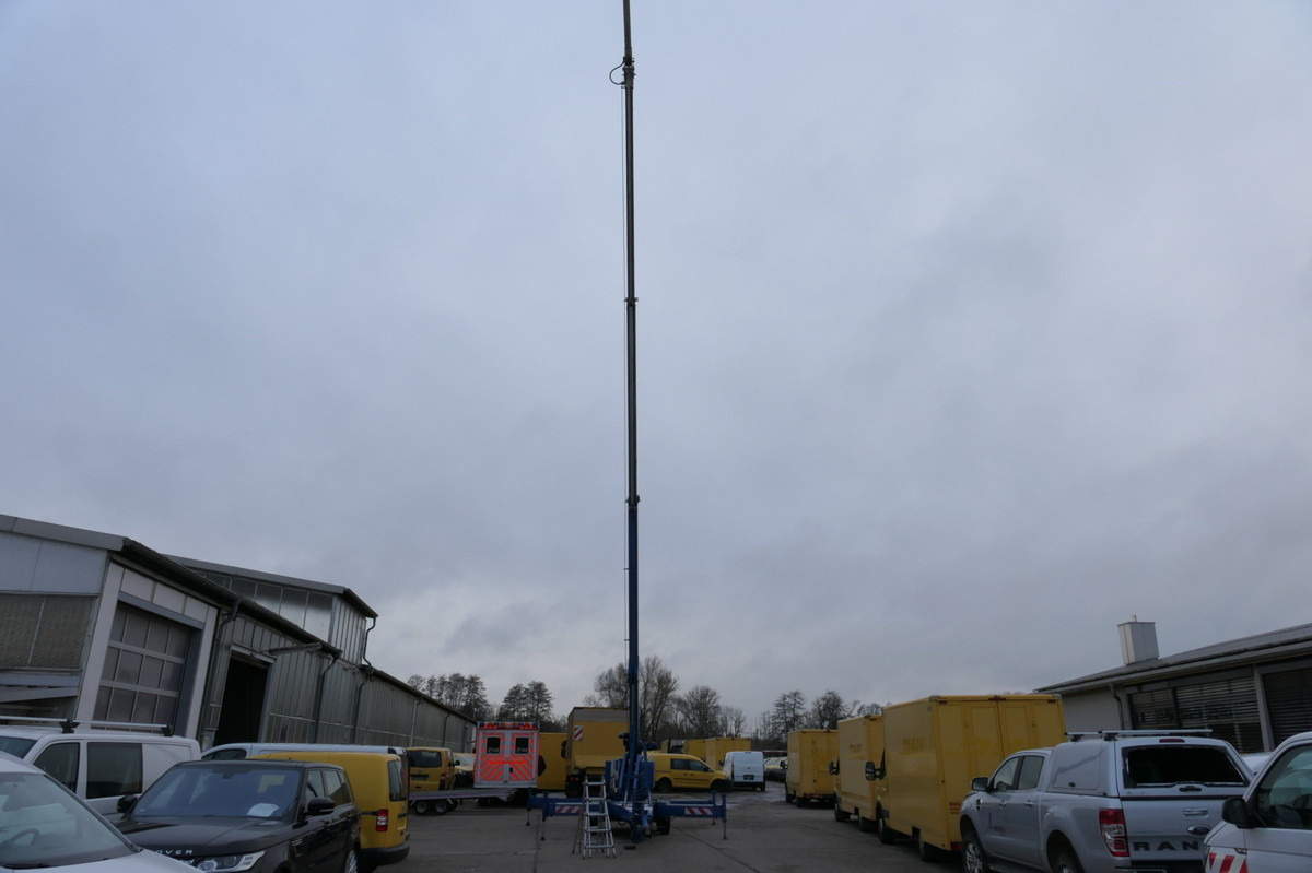 Anhängerkran AHK 27/700 - Seilwinde HY1010 - Remorcă: Foto 4 Anhängerkran AHK 27/700 - Seilwinde HY1010 - Remorcă: Foto 4