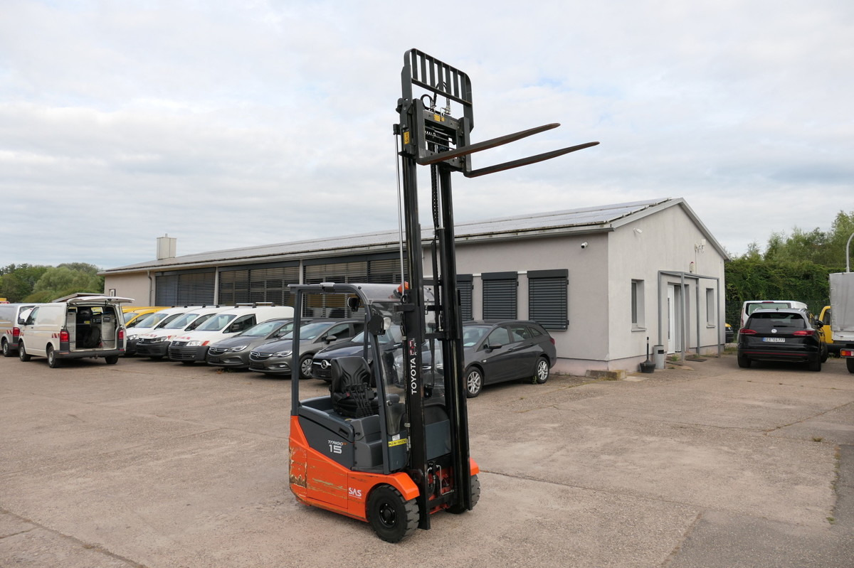 TOYOTA 7 FBEST 15 DUPLEX 4-VENTIL 3-Rad - Electrostivuitor: Foto 1 TOYOTA 7 FBEST 15 DUPLEX 4-VENTIL 3-Rad - Electrostivuitor: Foto 1