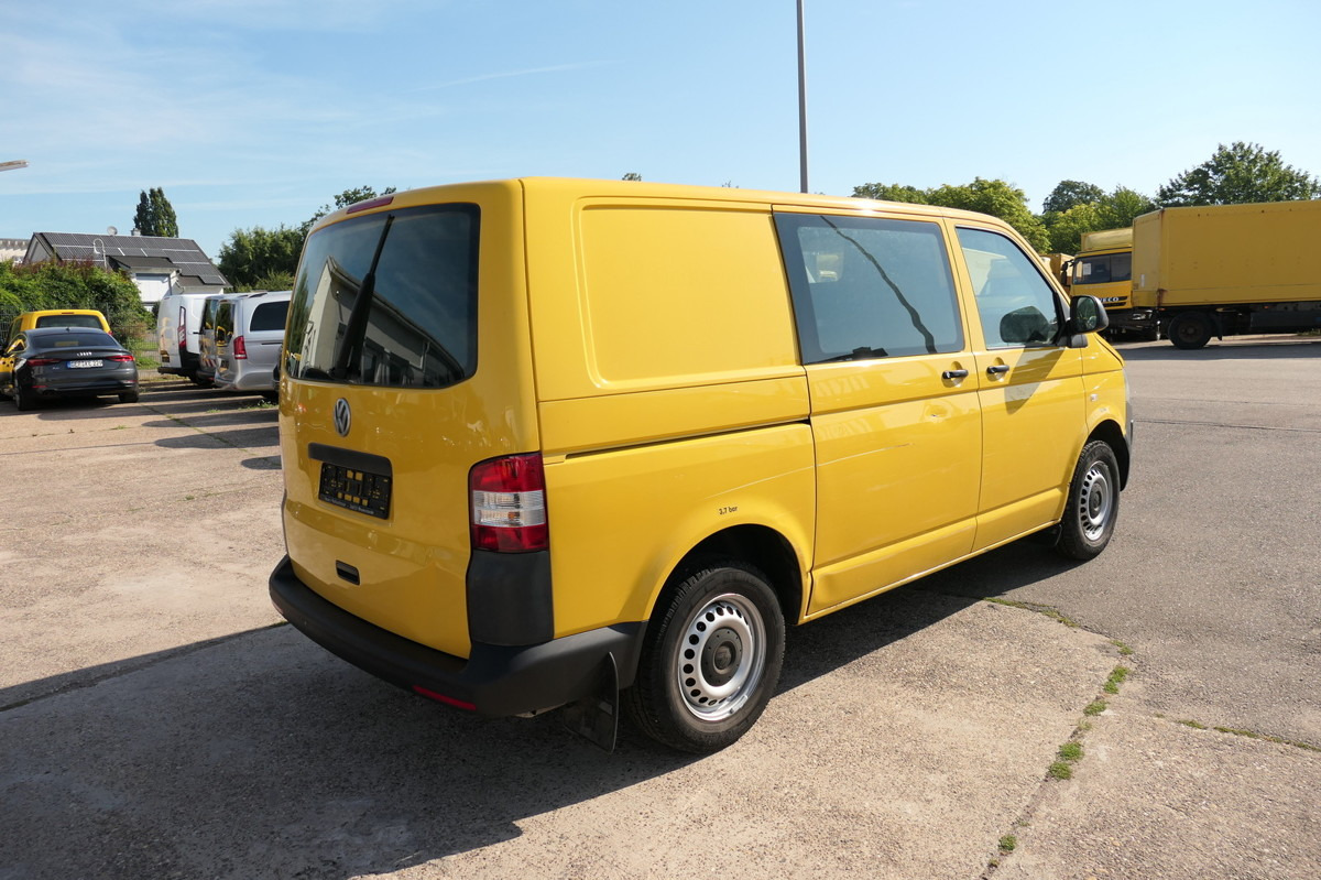 VW T5 Transporter 2.0 TDI COC - Autoutilitară compactă: Foto 4 VW T5 Transporter 2.0 TDI COC - Autoutilitară compactă: Foto 4