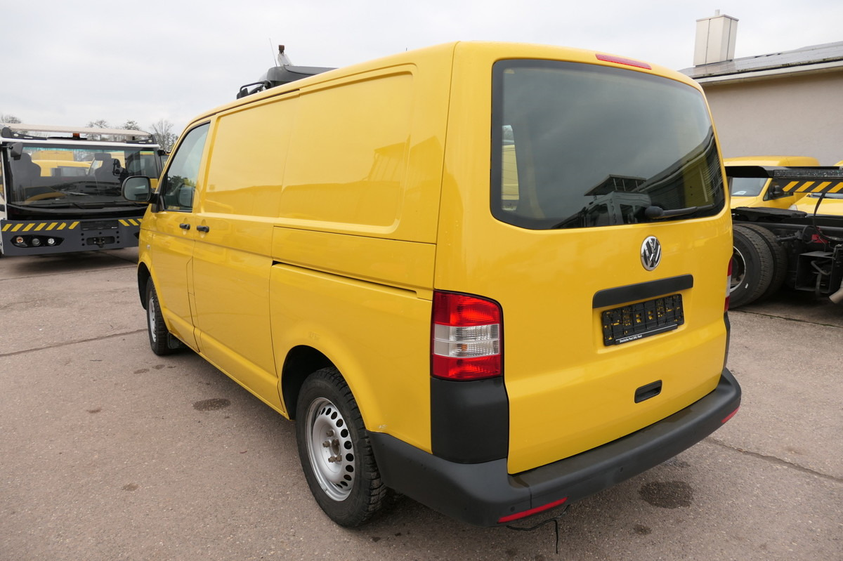 VW T5 Transporter 2.0 TDI EURO-5 CoC PARKTRONIK - Autoutilitară compactă: Foto 5 VW T5 Transporter 2.0 TDI EURO-5 CoC PARKTRONIK - Autoutilitară compactă: Foto 5