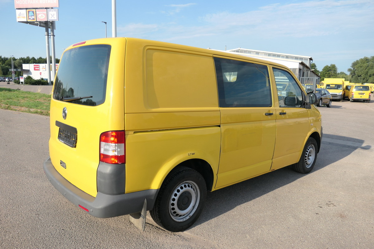 VW T5 Transporter 2.0 TDI PARKTRONIK 2xSCHIEBETÜR - Autoutilitară compactă: Foto 4 VW T5 Transporter 2.0 TDI PARKTRONIK 2xSCHIEBETÜR - Autoutilitară compactă: Foto 4
