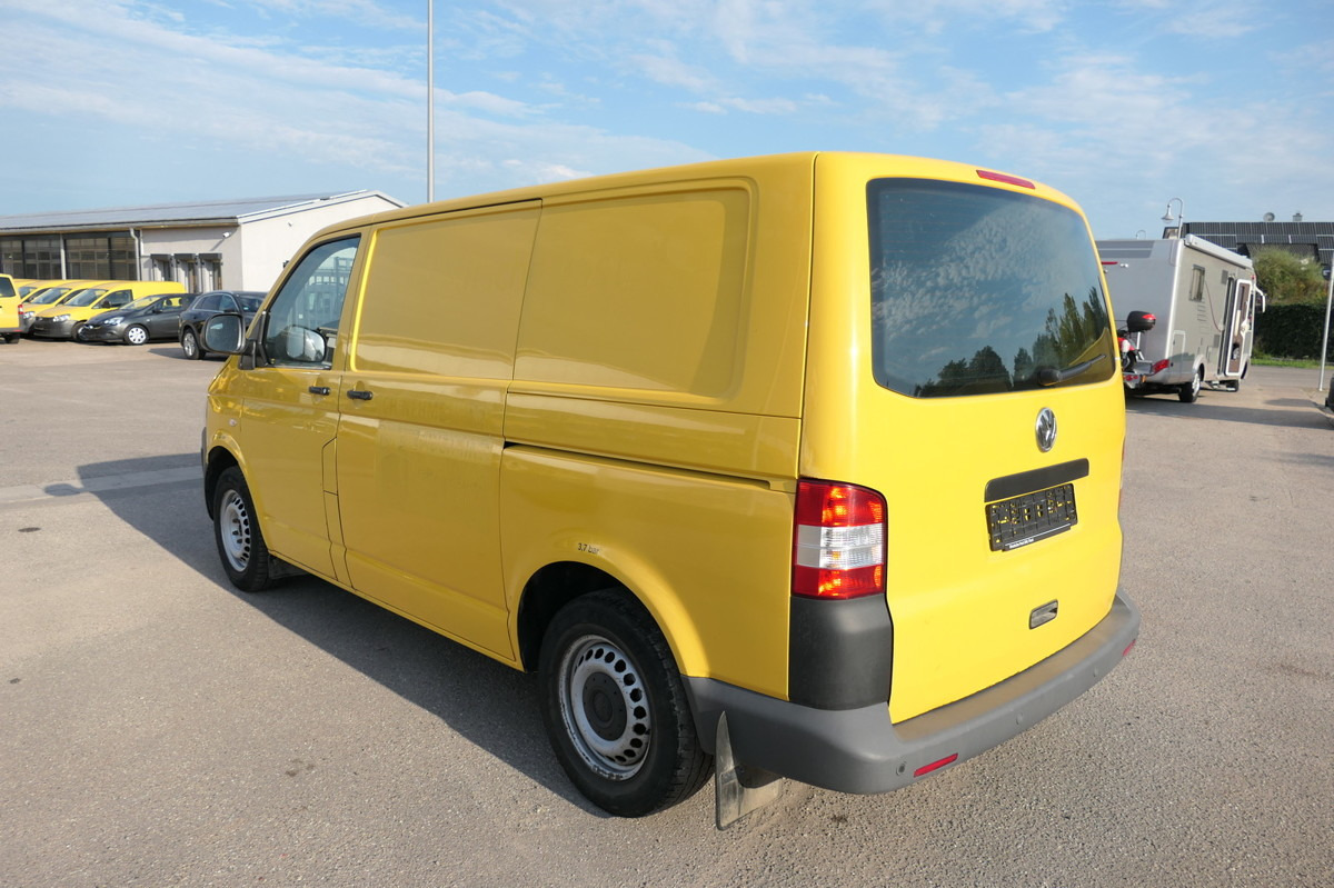 VW T5 Transporter 2.0 TDI PARKTRONIK 2xSCHIEBETÜR - Autoutilitară compactă: Foto 5 VW T5 Transporter 2.0 TDI PARKTRONIK 2xSCHIEBETÜR - Autoutilitară compactă: Foto 5