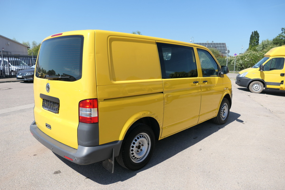 VW T5 Transporter 2.0 TDI PARKTRONIK EURO-5 2xSCHIE - Autoutilitară compactă: Foto 4 VW T5 Transporter 2.0 TDI PARKTRONIK EURO-5 2xSCHIE - Autoutilitară compactă: Foto 4