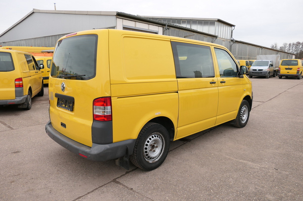 VW T5 Transporter 2.0 TDI PARKTRONIK EURO-5 2xSCHIE - Autoutilitară compactă: Foto 4 VW T5 Transporter 2.0 TDI PARKTRONIK EURO-5 2xSCHIE - Autoutilitară compactă: Foto 4