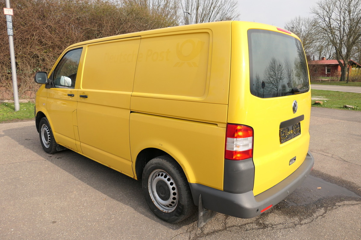 VW T5 Transporter 2.0 TDI PARKTRONIK EURO-5 2xSCHIE - Autoutilitară compactă: Foto 5 VW T5 Transporter 2.0 TDI PARKTRONIK EURO-5 2xSCHIE - Autoutilitară compactă: Foto 5