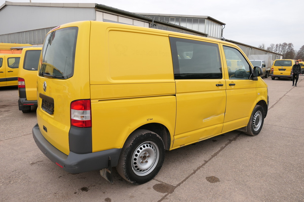 VW T5 Transporter 2.0 TDI PARKTRONIK EURO-5 2xSCHIE - Autoutilitară compactă: Foto 4 VW T5 Transporter 2.0 TDI PARKTRONIK EURO-5 2xSCHIE - Autoutilitară compactă: Foto 4