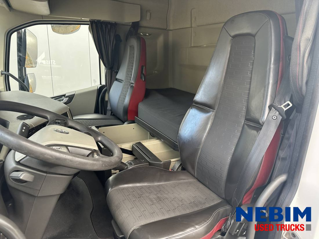 Volvo FH 420 4X2 - 587.750km - Cap tractor: Foto 3 Volvo FH 420 4X2 - 587.750km - Cap tractor: Foto 3