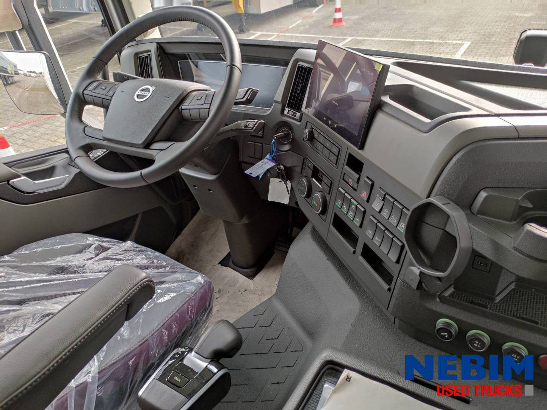Volvo FM 330 4X2 - Camion cu prelată: Foto 4 Volvo FM 330 4X2 - Camion cu prelată: Foto 4