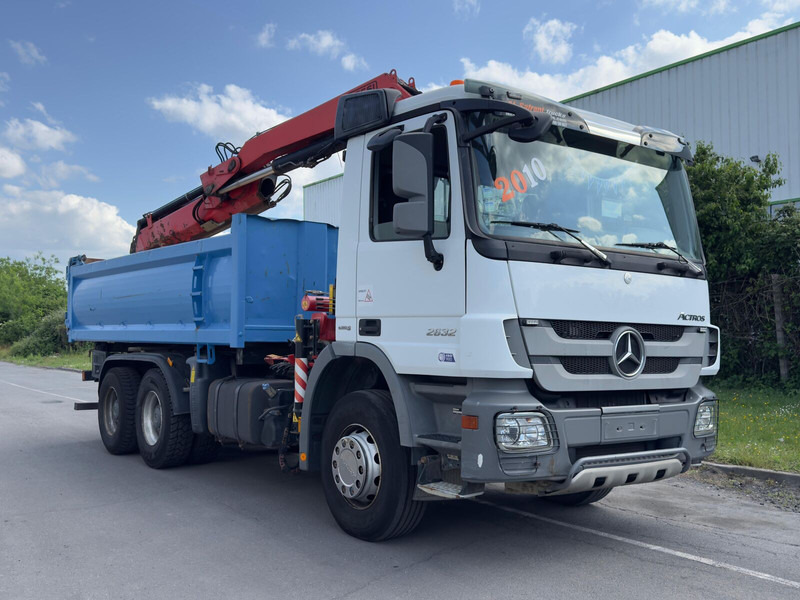 Mercedes-Benz ACTROS 2632 - Camion basculantă, Camion cu macara: Foto 3 Mercedes-Benz ACTROS 2632 - Camion basculantă, Camion cu macara: Foto 3