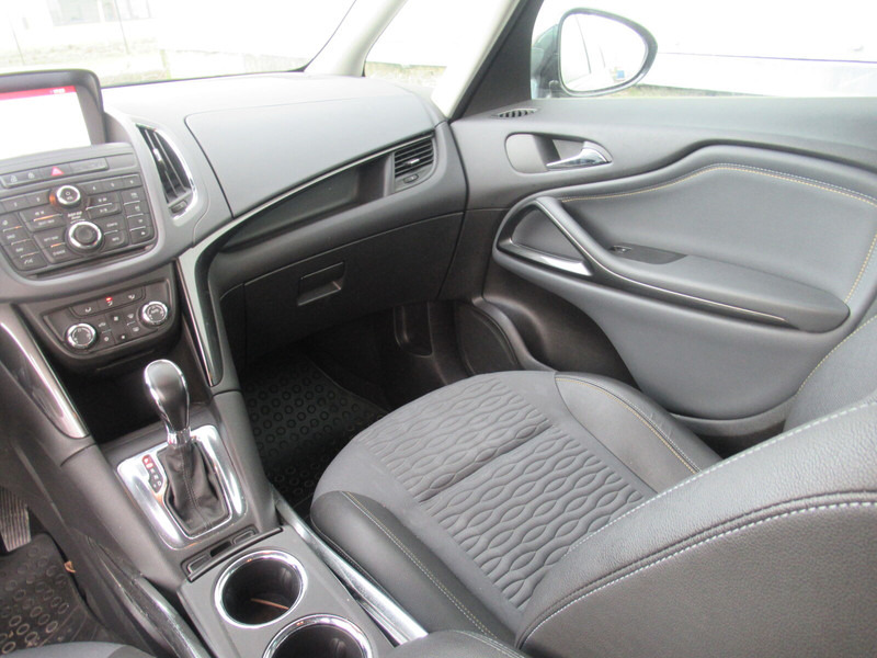 Automobil Opel Zafira Touren: Foto 12 Automobil Opel Zafira Touren: Foto 12