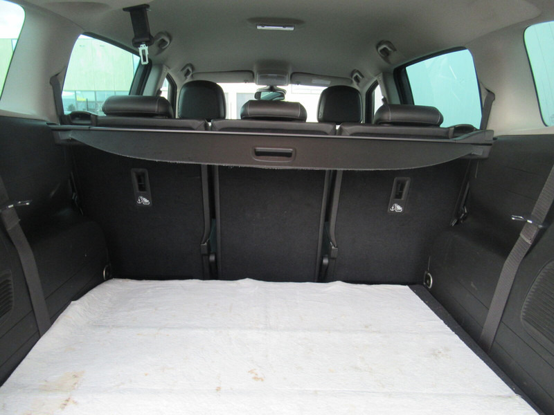 Automobil Opel Zafira Touren: Foto 8 Automobil Opel Zafira Touren: Foto 8