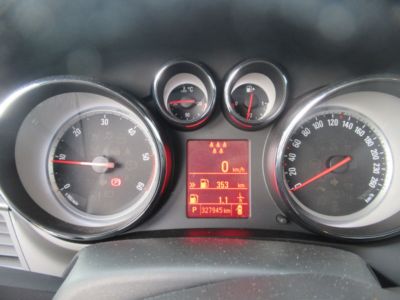 Automobil Opel Zafira Touren: Foto 20 Automobil Opel Zafira Touren: Foto 20