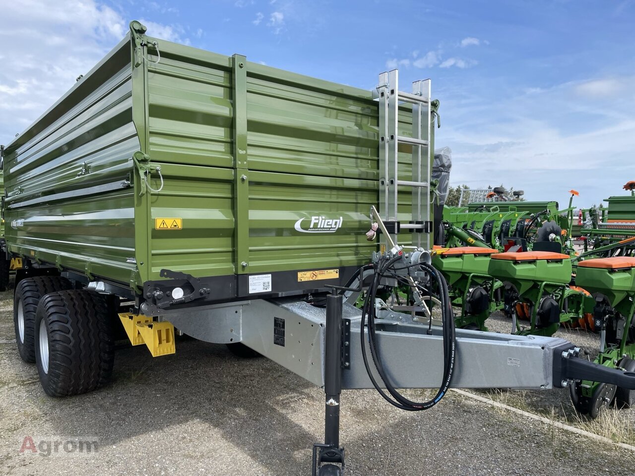 Fliegl TDK 140 FOX - Remorcă autobasculantă agricolă: Foto 5 Fliegl TDK 140 FOX - Remorcă autobasculantă agricolă: Foto 5