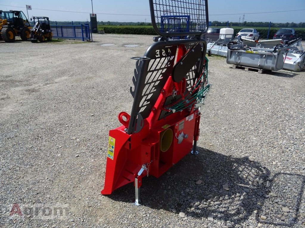 Krpan 4,5 E - Troliu pentru Utilaj forestier: Foto 4 Krpan 4,5 E - Troliu pentru Utilaj forestier: Foto 4