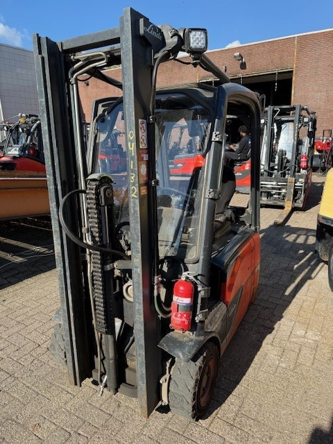 LINDE E16 - Electrostivuitor: Foto 1 LINDE E16 - Electrostivuitor: Foto 1