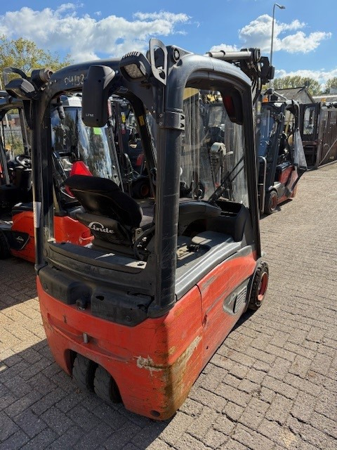 LINDE E16 - Electrostivuitor: Foto 5 LINDE E16 - Electrostivuitor: Foto 5