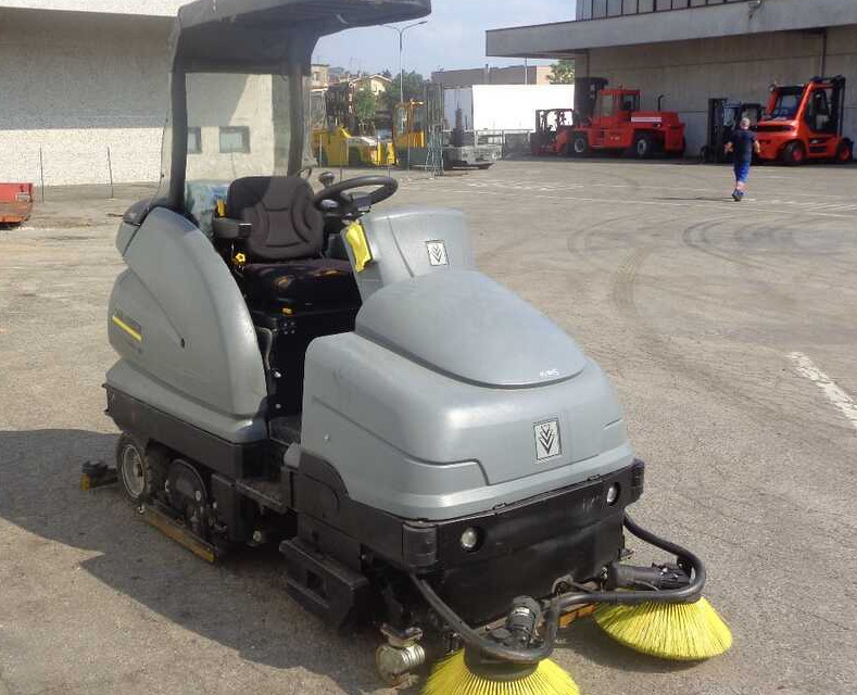 Kärcher B 250 R I + R 120 - Mașină de spălat pardoseli: Foto 3 Kärcher B 250 R I + R 120 - Mașină de spălat pardoseli: Foto 3