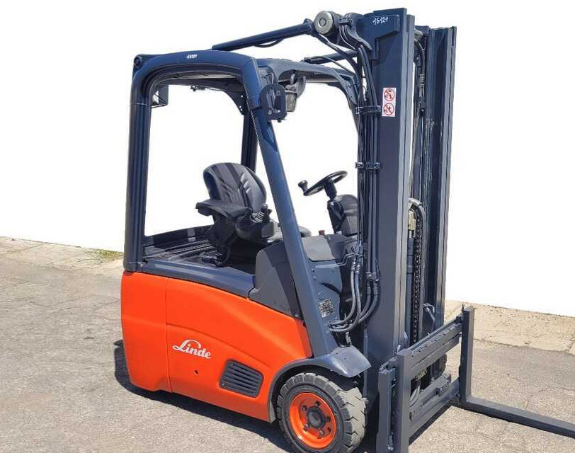 Linde E 16 C-01/386 (batt. 2016) - Electrostivuitor: Foto 1 Linde E 16 C-01/386 (batt. 2016) - Electrostivuitor: Foto 1