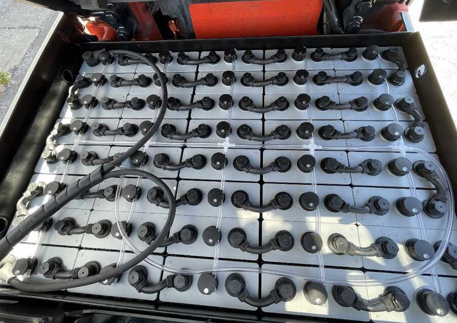 Linde E 25 -387 (Batteria NUOVA) - Electrostivuitor: Foto 4 Linde E 25 -387 (Batteria NUOVA) - Electrostivuitor: Foto 4